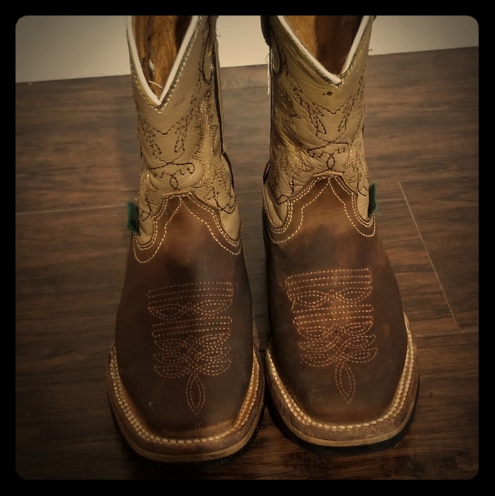 Infant boots